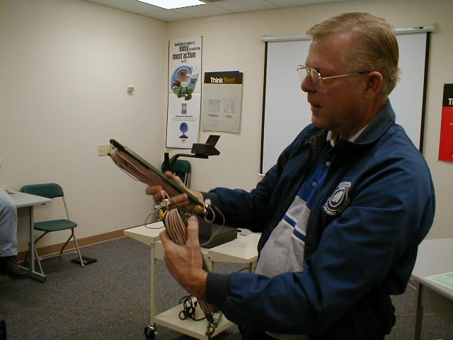 Pickett, AD4S, demonstrates his HYGAIN portable dipole